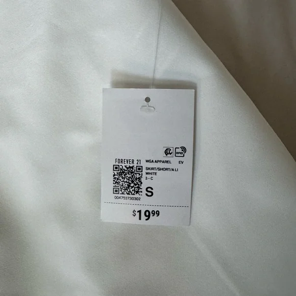 F21 | white mini skirt. - Picture 4 of 5